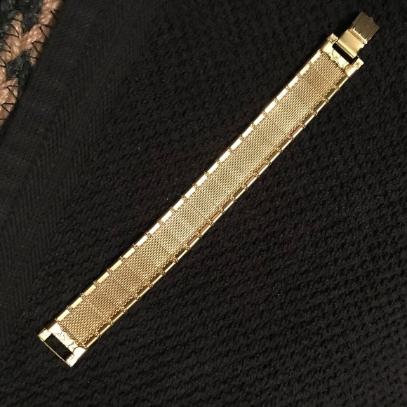 Vintage Victorian Floral Etched Panel Bracelet - Picture 4 of 8